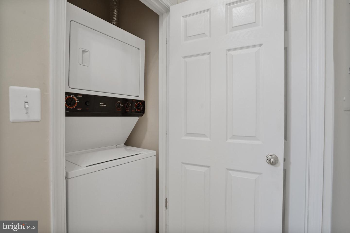 11402-P GATE HILL PL #63, RESTON, Virginia 20194, 2 Bedrooms Bedrooms, ,2 BathroomsBathrooms,Residential,For sale,11402-P GATE HILL PL #63,VAFX2254294 MLS # VAFX2254294