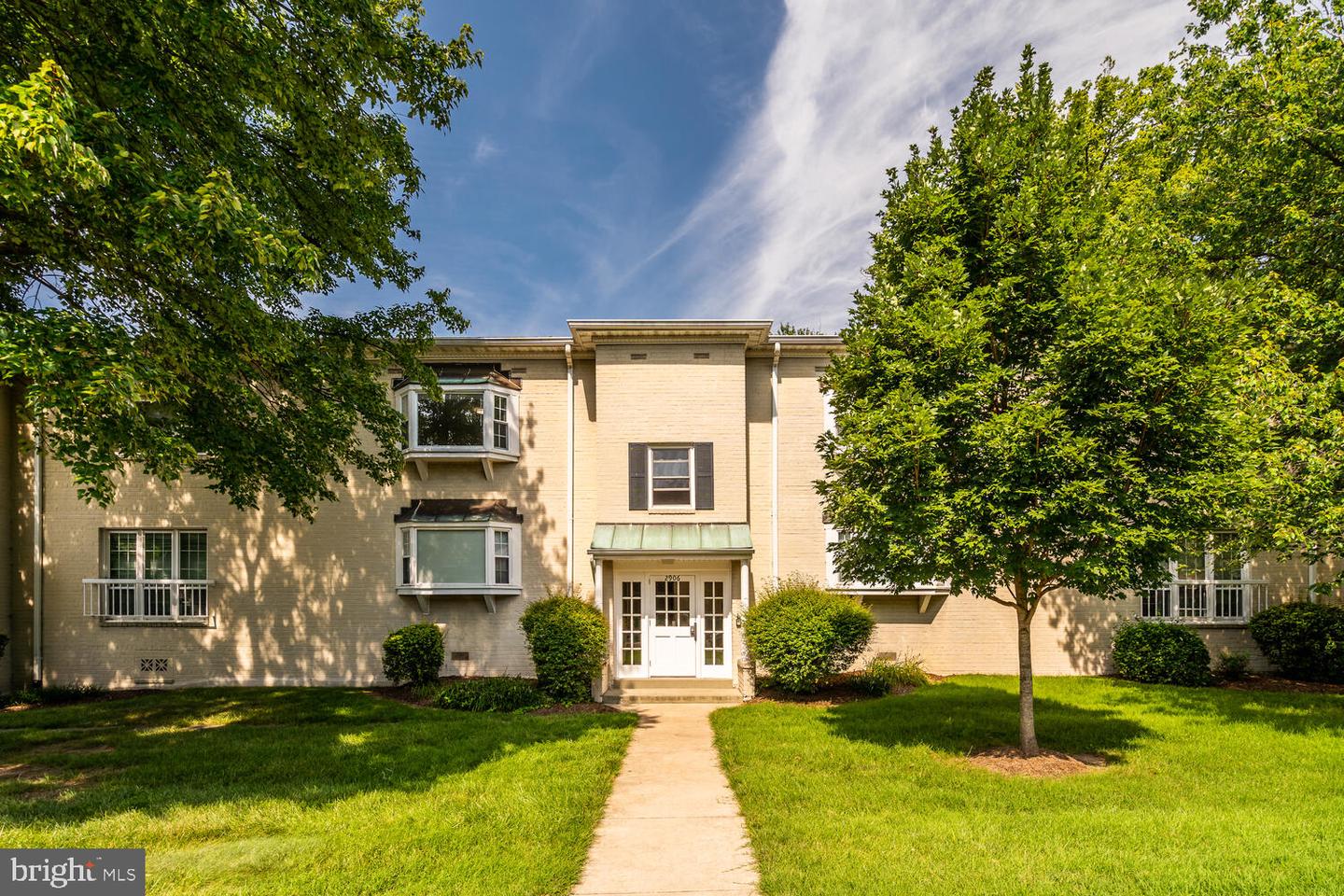 2906 PEYTON RANDOLPH DR #201, FALLS CHURCH, Virginia 22044, 1 Bedroom Bedrooms, ,1 BathroomBathrooms,Residential,For sale,2906 PEYTON RANDOLPH DR #201,VAFX2254504 MLS # VAFX2254504