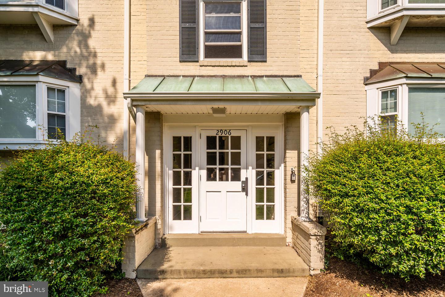 2906 PEYTON RANDOLPH DR #201, FALLS CHURCH, Virginia 22044, 1 Bedroom Bedrooms, ,1 BathroomBathrooms,Residential,For sale,2906 PEYTON RANDOLPH DR #201,VAFX2254504 MLS # VAFX2254504