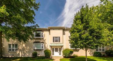 2906 PEYTON RANDOLPH DR #201, FALLS CHURCH, Virginia 22044, 1 Bedroom Bedrooms, ,1 BathroomBathrooms,Residential,For sale,2906 PEYTON RANDOLPH DR #201,VAFX2254504 MLS # VAFX2254504