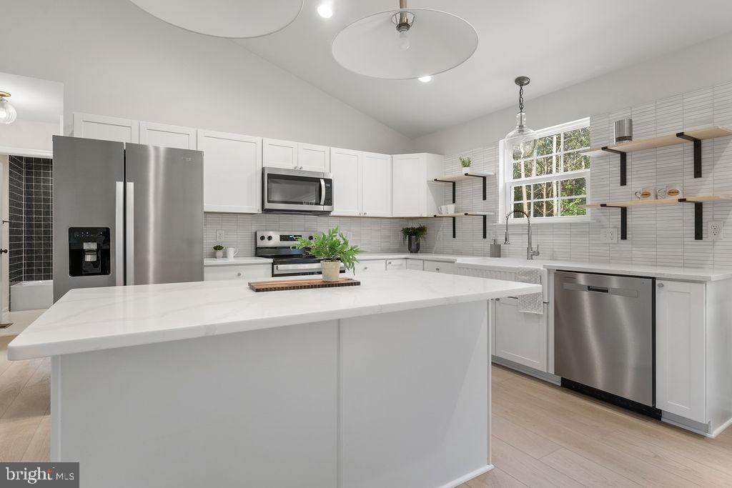 1821 BUTLER RD, BEAVERDAM, Virginia 23015, 5 Bedrooms Bedrooms, ,3 BathroomsBathrooms,Residential,For sale,1821 BUTLER RD,VASP2034658 MLS # VASP2034658