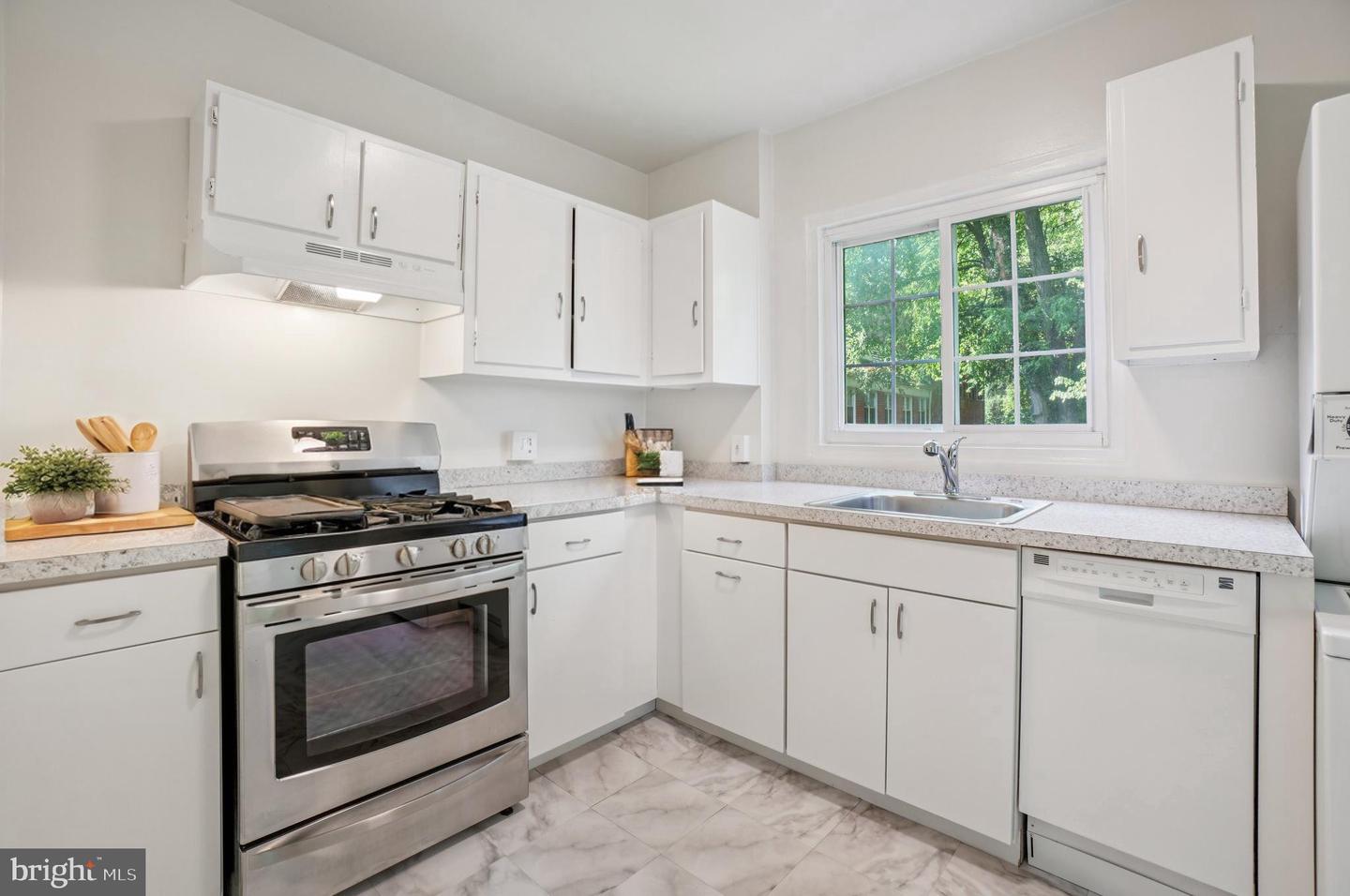3576 MARTHA CUSTIS DR, ALEXANDRIA, Virginia 22302, 1 Bedroom Bedrooms, ,1 BathroomBathrooms,Residential,For sale,3576 MARTHA CUSTIS DR,VAAX2047502 MLS # VAAX2047502