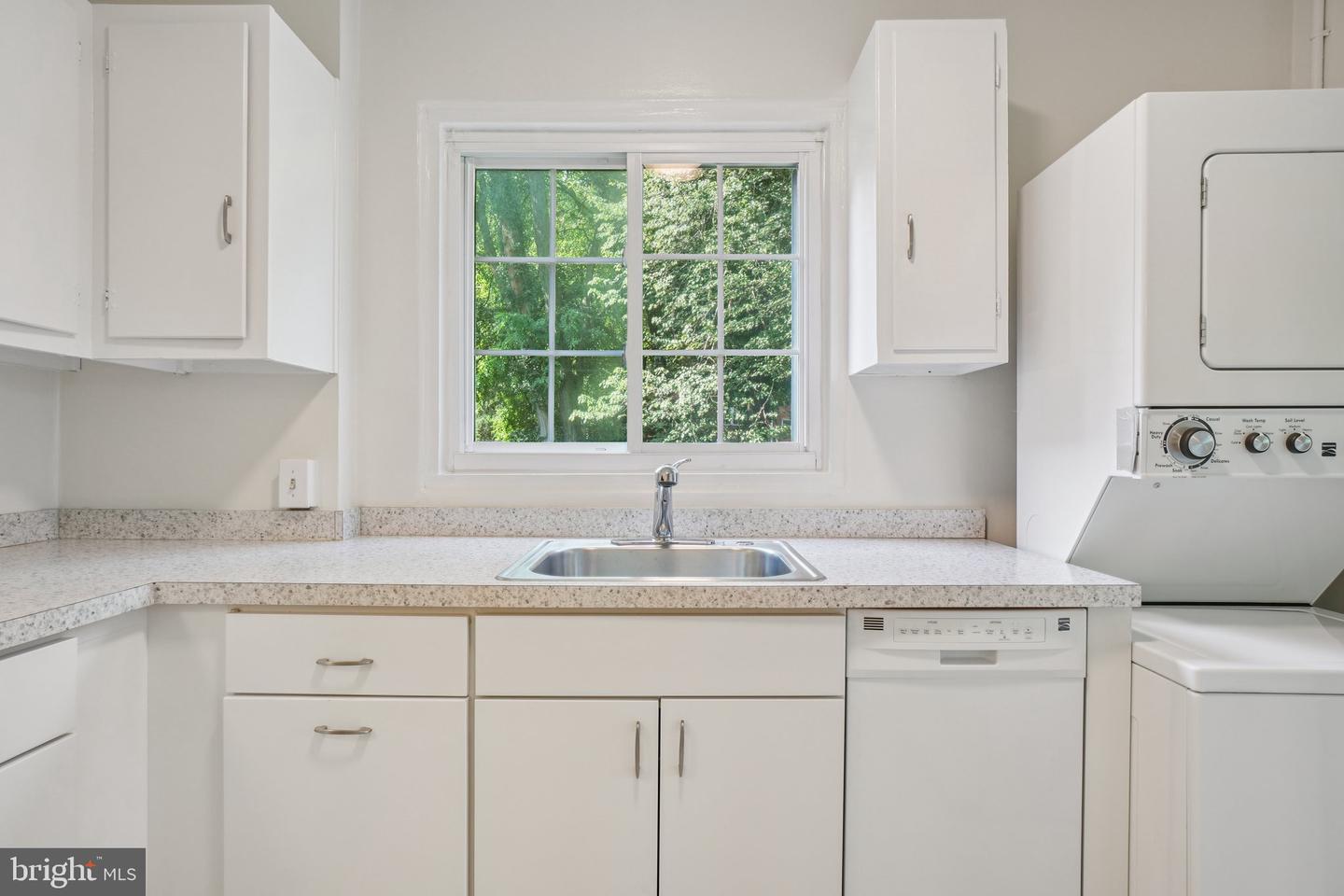3576 MARTHA CUSTIS DR, ALEXANDRIA, Virginia 22302, 1 Bedroom Bedrooms, ,1 BathroomBathrooms,Residential,For sale,3576 MARTHA CUSTIS DR,VAAX2047502 MLS # VAAX2047502