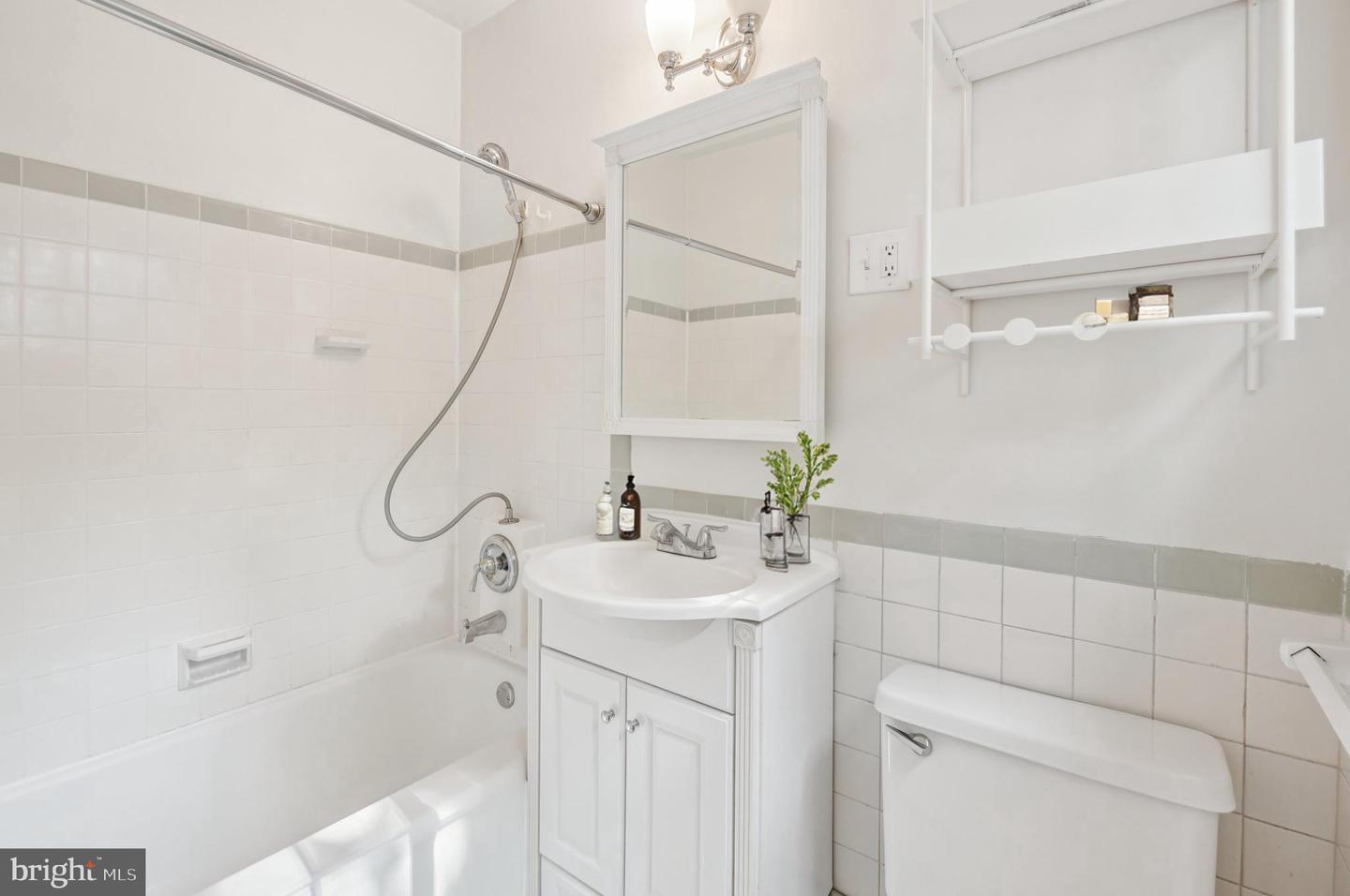 3576 MARTHA CUSTIS DR, ALEXANDRIA, Virginia 22302, 1 Bedroom Bedrooms, ,1 BathroomBathrooms,Residential,For sale,3576 MARTHA CUSTIS DR,VAAX2047502 MLS # VAAX2047502