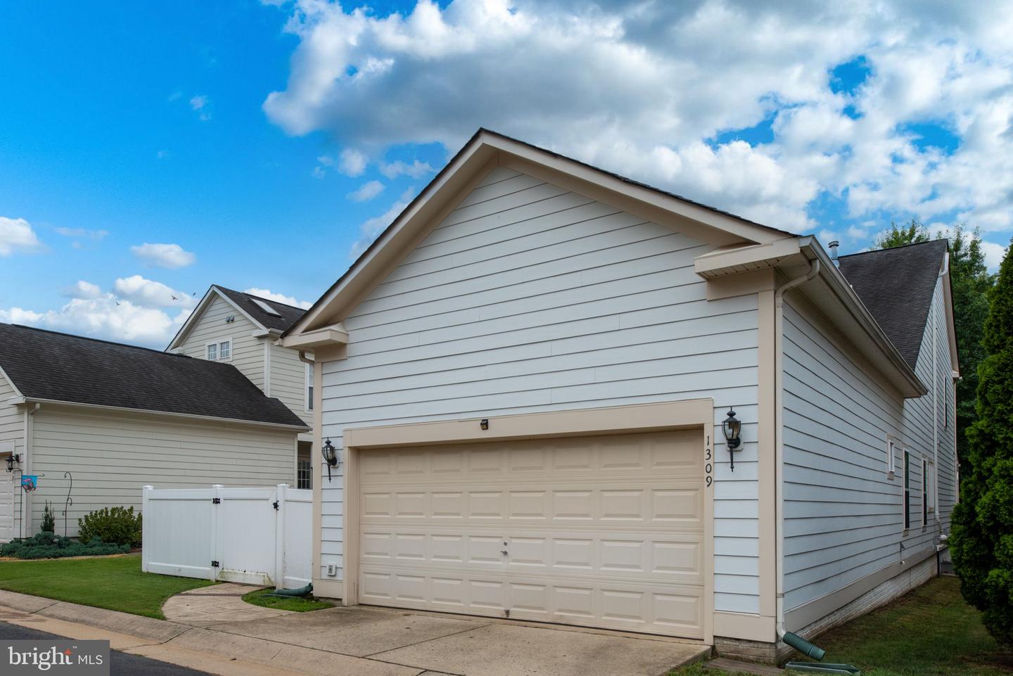 1309 GRAHAM DR, FREDERICKSBURG, Virginia 22401, 4 Bedrooms Bedrooms, ,3 BathroomsBathrooms,Residential,For sale,1309 GRAHAM DR,VAFB2008590 MLS # VAFB2008590