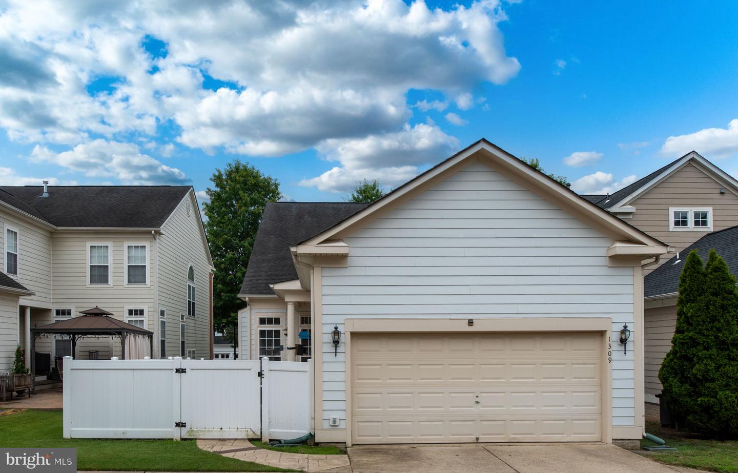 1309 GRAHAM DR, FREDERICKSBURG, Virginia 22401, 4 Bedrooms Bedrooms, ,3 BathroomsBathrooms,Residential,For sale,1309 GRAHAM DR,VAFB2008590 MLS # VAFB2008590