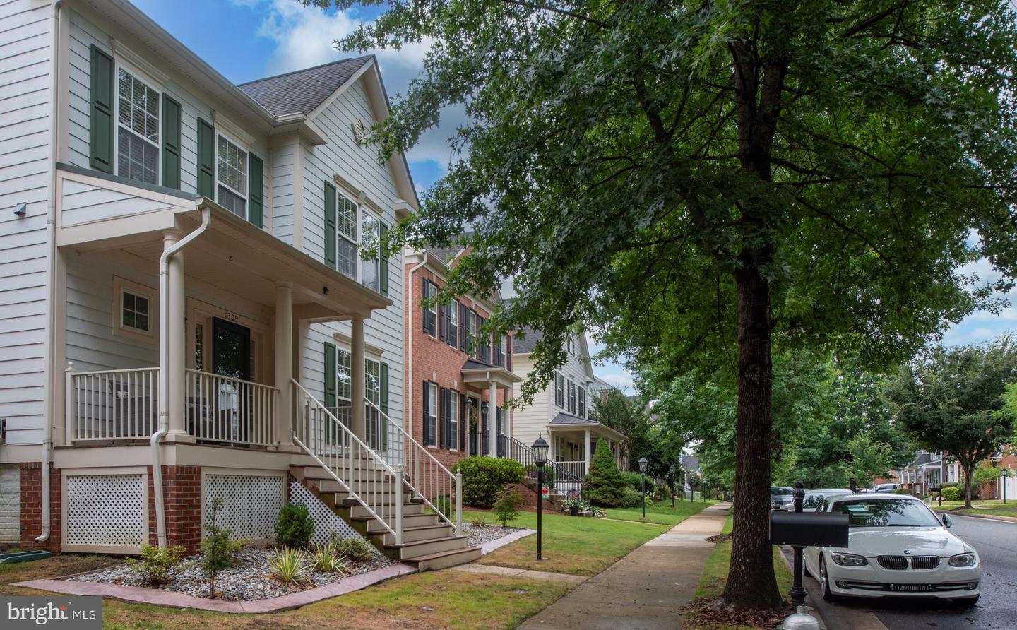1309 GRAHAM DR, FREDERICKSBURG, Virginia 22401, 4 Bedrooms Bedrooms, ,3 BathroomsBathrooms,Residential,For sale,1309 GRAHAM DR,VAFB2008590 MLS # VAFB2008590