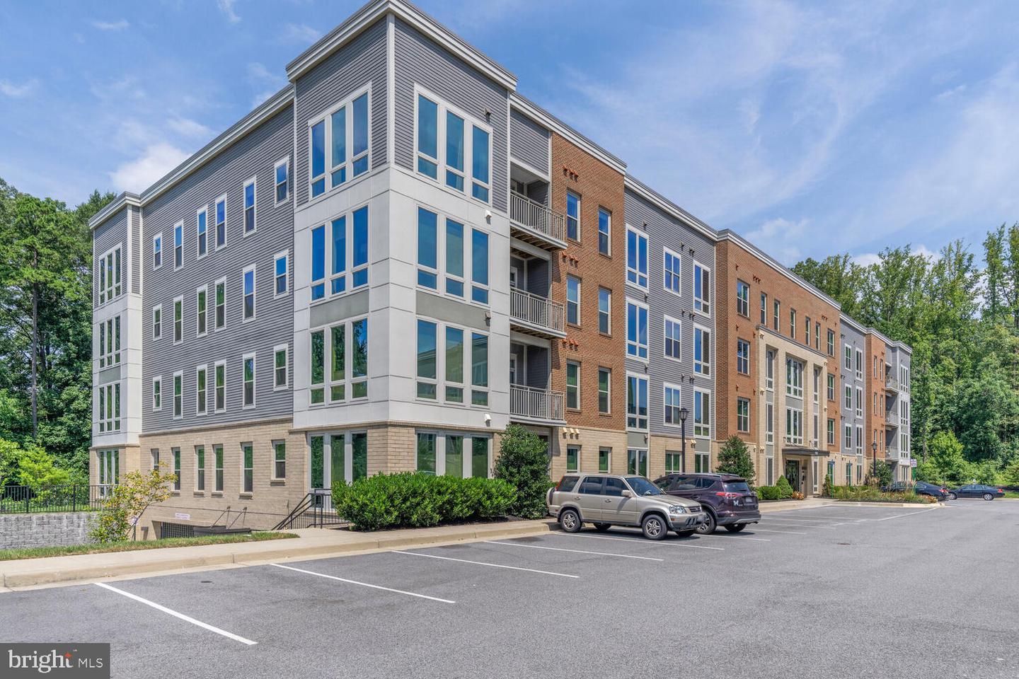 6104 FAIRVIEW FARM DR #403, ALEXANDRIA, Virginia 22315, 2 Bedrooms Bedrooms, ,2 BathroomsBathrooms,Residential,For sale,6104 FAIRVIEW FARM DR #403,VAFX2255750 MLS # VAFX2255750