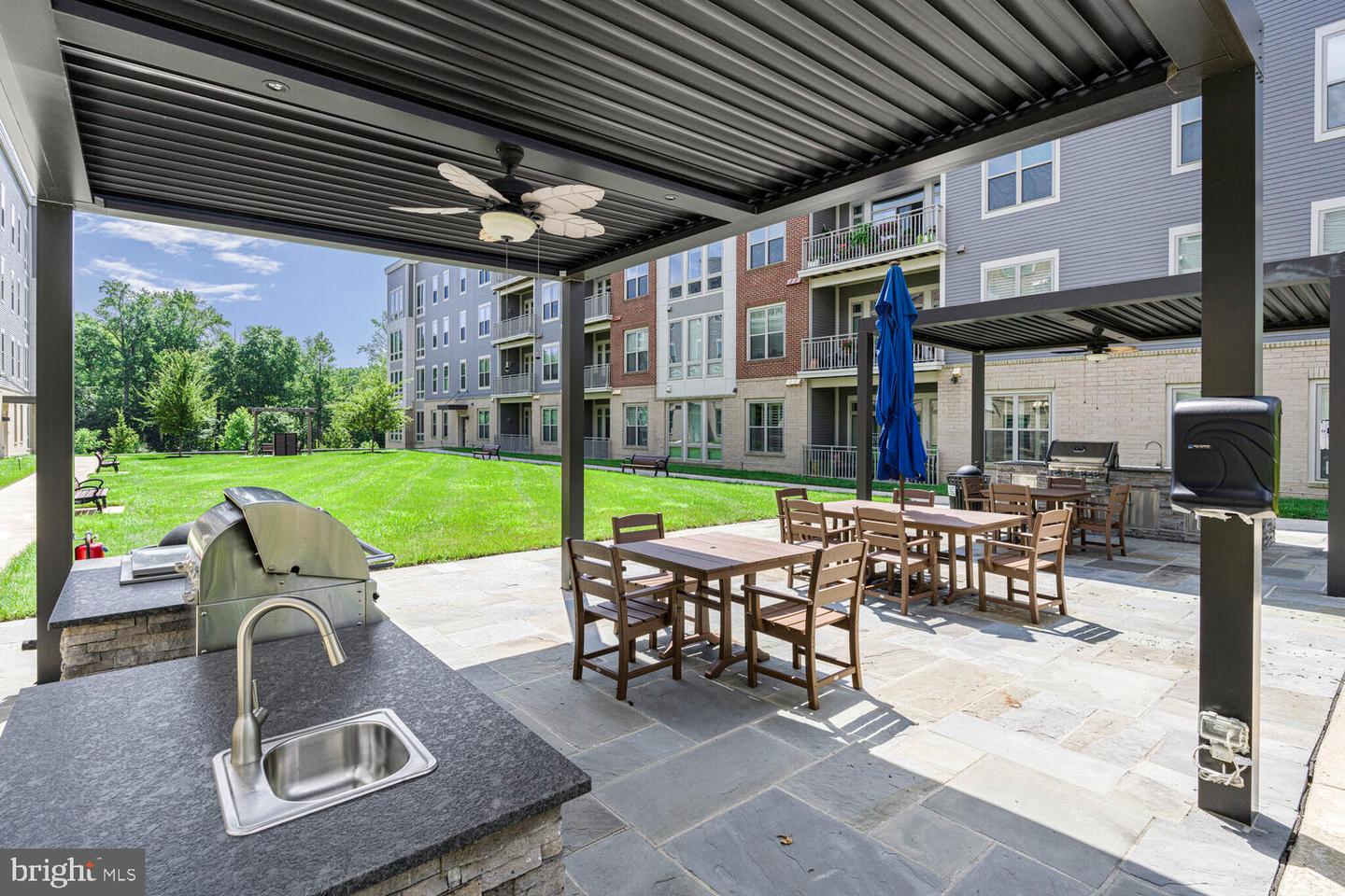 6104 FAIRVIEW FARM DR #403, ALEXANDRIA, Virginia 22315, 2 Bedrooms Bedrooms, ,2 BathroomsBathrooms,Residential,For sale,6104 FAIRVIEW FARM DR #403,VAFX2255750 MLS # VAFX2255750