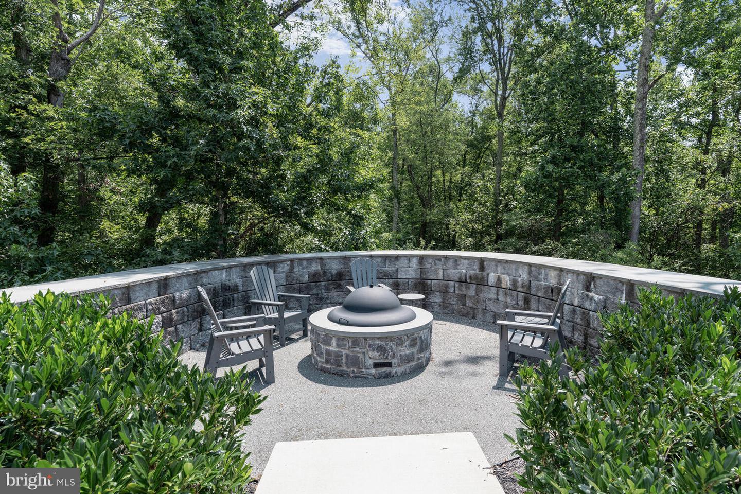 6104 FAIRVIEW FARM DR #403, ALEXANDRIA, Virginia 22315, 2 Bedrooms Bedrooms, ,2 BathroomsBathrooms,Residential,For sale,6104 FAIRVIEW FARM DR #403,VAFX2255750 MLS # VAFX2255750