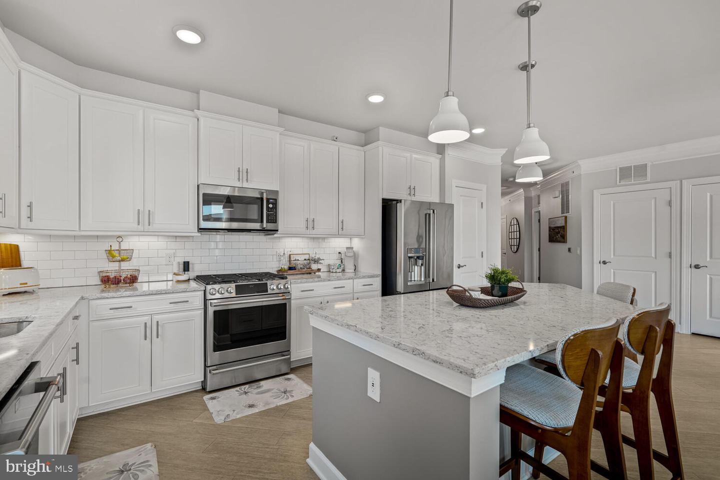 6104 FAIRVIEW FARM DR #403, ALEXANDRIA, Virginia 22315, 2 Bedrooms Bedrooms, ,2 BathroomsBathrooms,Residential,For sale,6104 FAIRVIEW FARM DR #403,VAFX2255750 MLS # VAFX2255750