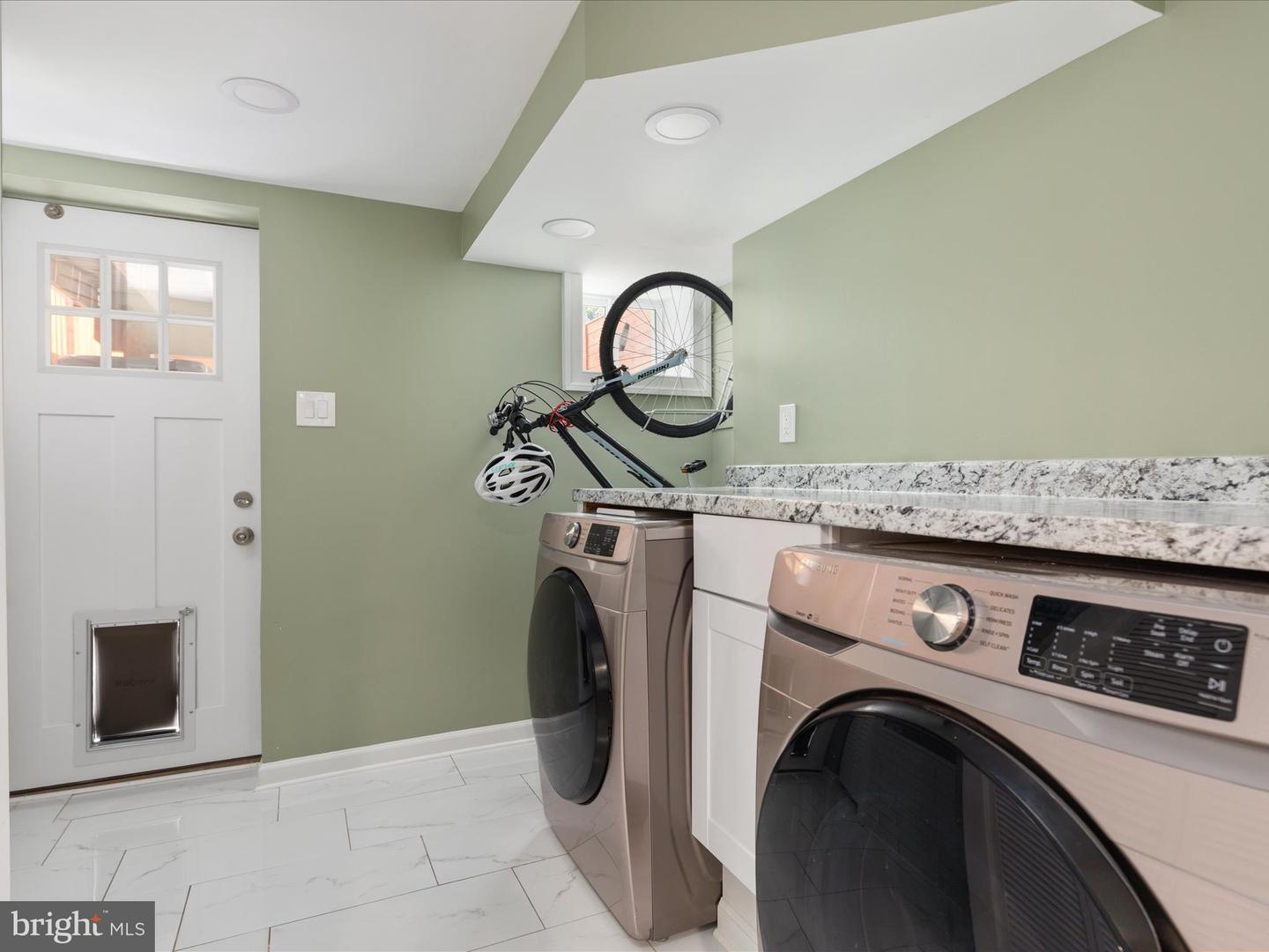 3041 MANNING ST, ALEXANDRIA, Virginia 22305, 2 Bedrooms Bedrooms, ,2 BathroomsBathrooms,Residential,For sale,3041 MANNING ST,VAAX2047544 MLS # VAAX2047544