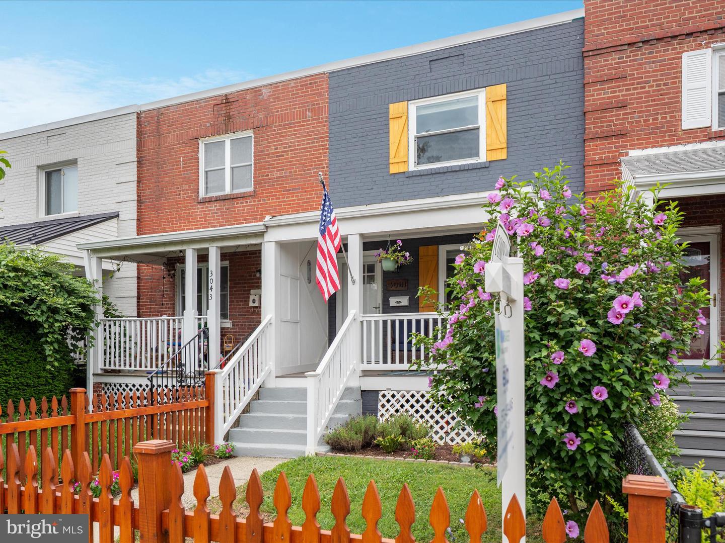 3041 MANNING ST, ALEXANDRIA, Virginia 22305, 2 Bedrooms Bedrooms, ,2 BathroomsBathrooms,Residential,For sale,3041 MANNING ST,VAAX2047544 MLS # VAAX2047544