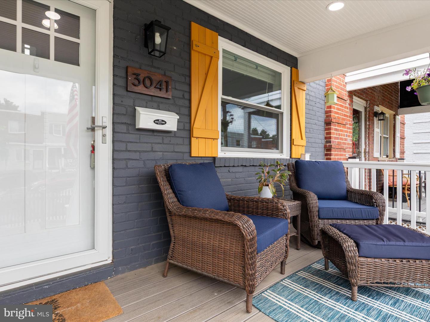 3041 MANNING ST, ALEXANDRIA, Virginia 22305, 2 Bedrooms Bedrooms, ,2 BathroomsBathrooms,Residential,For sale,3041 MANNING ST,VAAX2047544 MLS # VAAX2047544