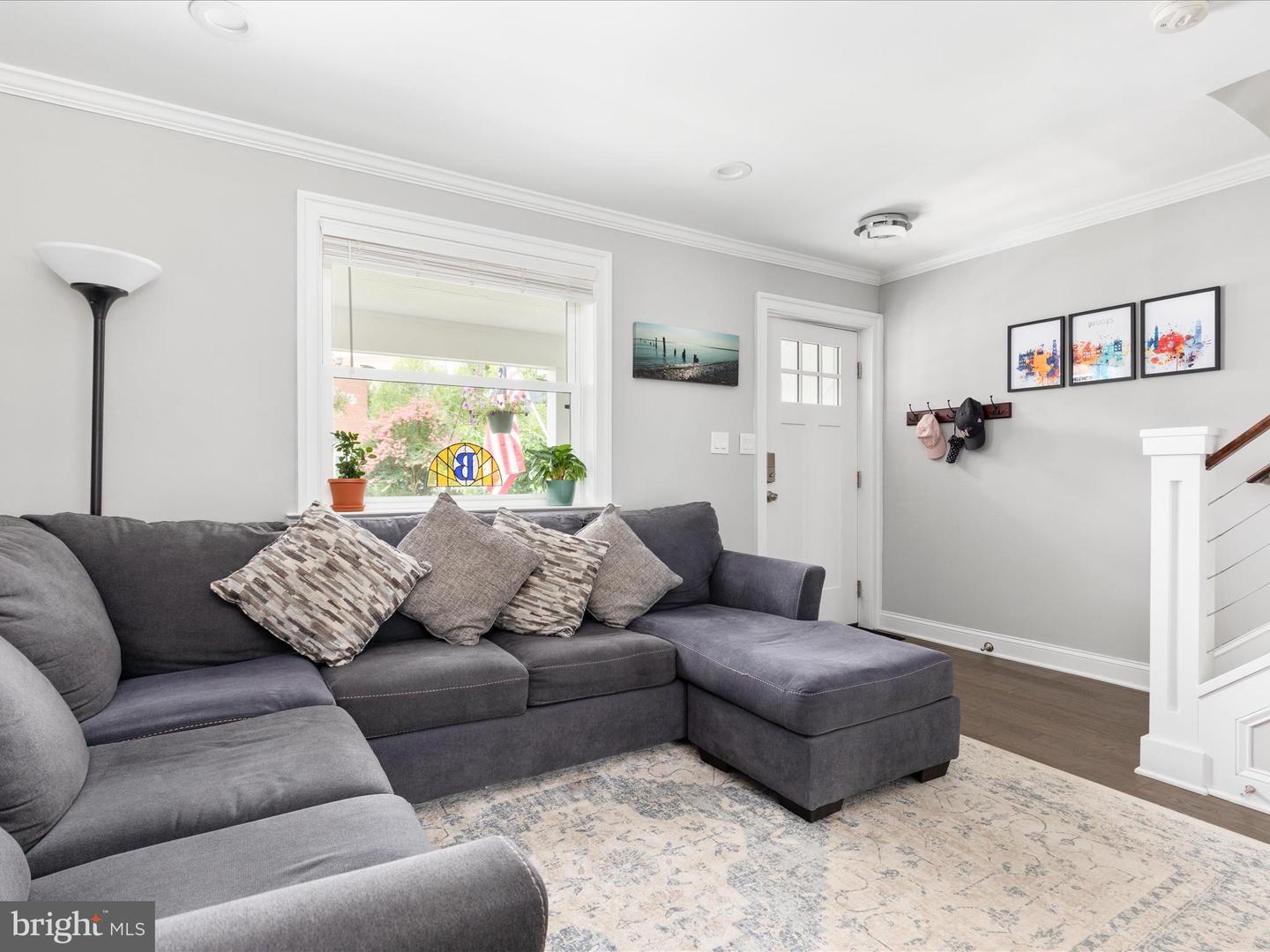 3041 MANNING ST, ALEXANDRIA, Virginia 22305, 2 Bedrooms Bedrooms, ,2 BathroomsBathrooms,Residential,For sale,3041 MANNING ST,VAAX2047544 MLS # VAAX2047544