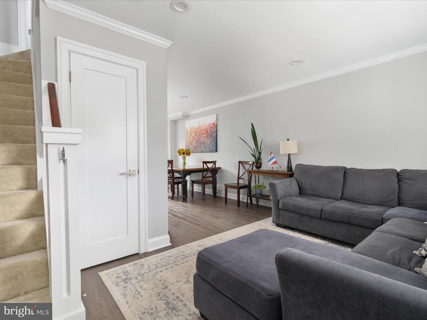 3041 MANNING ST, ALEXANDRIA, Virginia 22305, 2 Bedrooms Bedrooms, ,2 BathroomsBathrooms,Residential,For sale,3041 MANNING ST,VAAX2047544 MLS # VAAX2047544