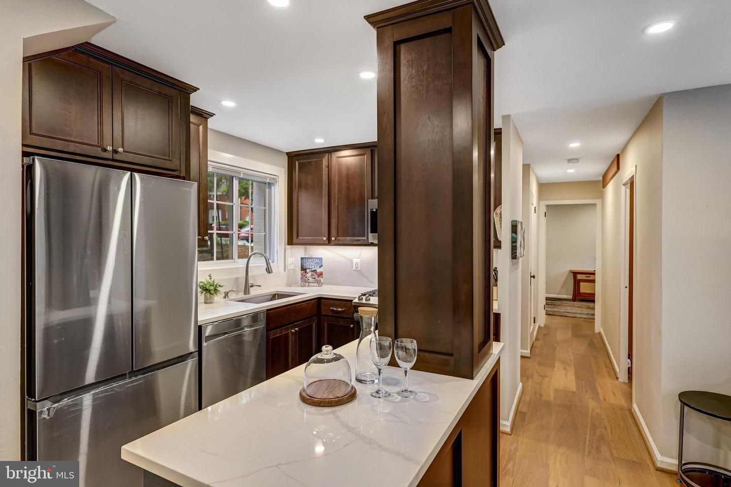 3237 RAVENSWORTH PL, ALEXANDRIA, Virginia 22302, 2 Bedrooms Bedrooms, ,1 BathroomBathrooms,Residential,For sale,3237 RAVENSWORTH PL,VAAX2047546 MLS # VAAX2047546