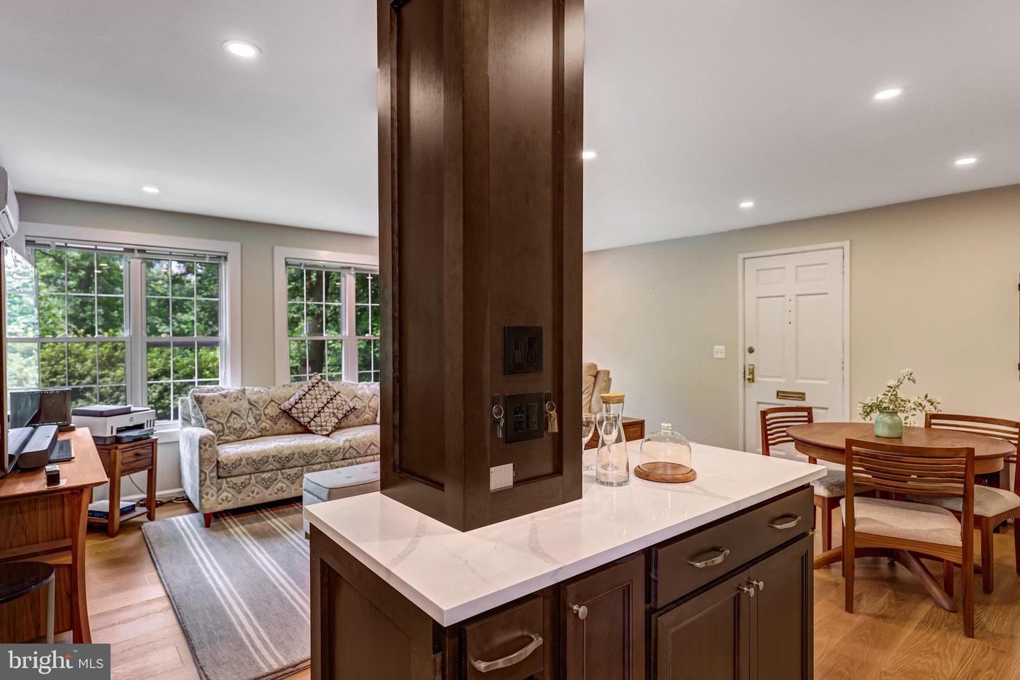3237 RAVENSWORTH PL, ALEXANDRIA, Virginia 22302, 2 Bedrooms Bedrooms, ,1 BathroomBathrooms,Residential,For sale,3237 RAVENSWORTH PL,VAAX2047546 MLS # VAAX2047546