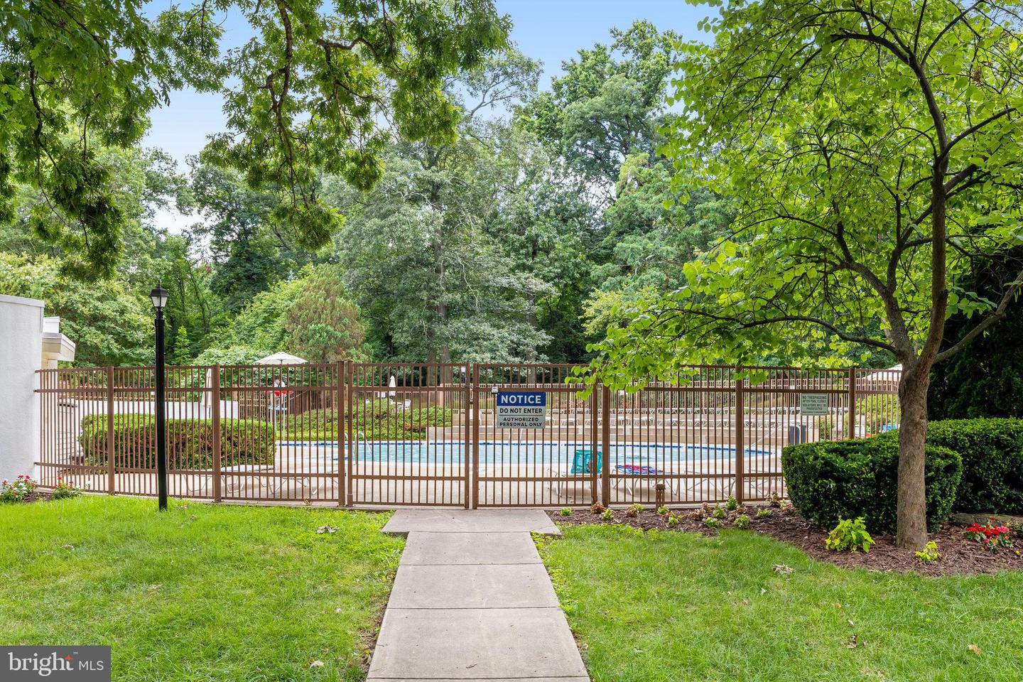 3237 RAVENSWORTH PL, ALEXANDRIA, Virginia 22302, 2 Bedrooms Bedrooms, ,1 BathroomBathrooms,Residential,For sale,3237 RAVENSWORTH PL,VAAX2047546 MLS # VAAX2047546