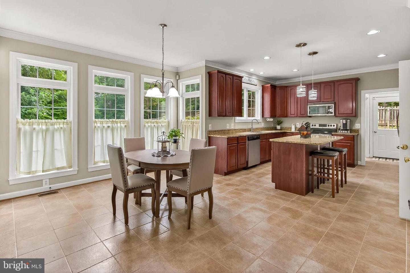 6913 MAZZEN CT, FREDERICKSBURG, Virginia 22407, 4 Bedrooms Bedrooms, ,3 BathroomsBathrooms,Residential,For sale,6913 MAZZEN CT,VASP2034752 MLS # VASP2034752