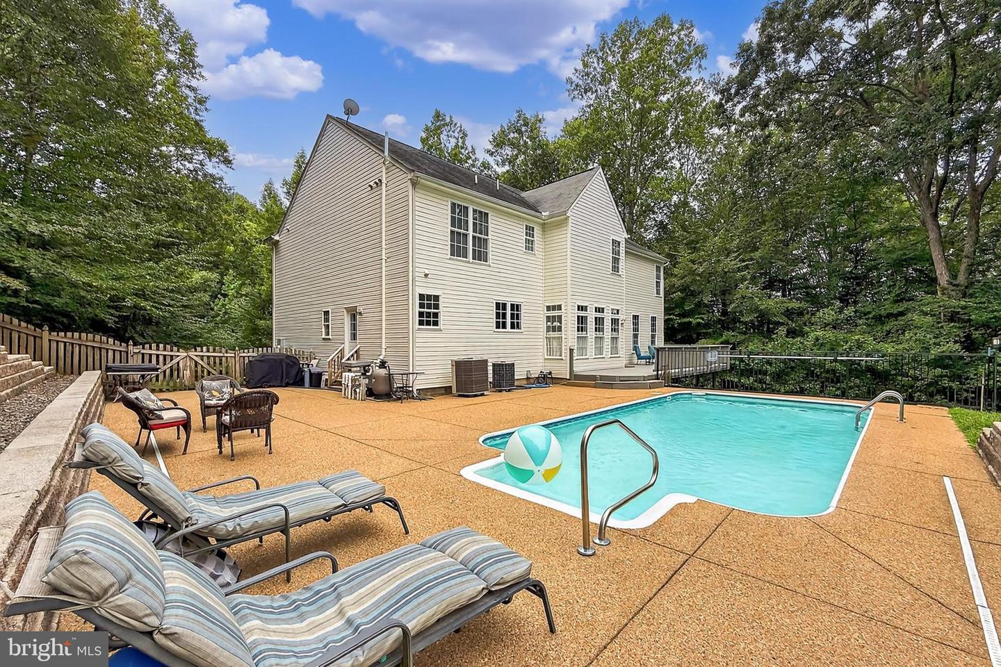 6913 MAZZEN CT, FREDERICKSBURG, Virginia 22407, 4 Bedrooms Bedrooms, ,3 BathroomsBathrooms,Residential,For sale,6913 MAZZEN CT,VASP2034752 MLS # VASP2034752