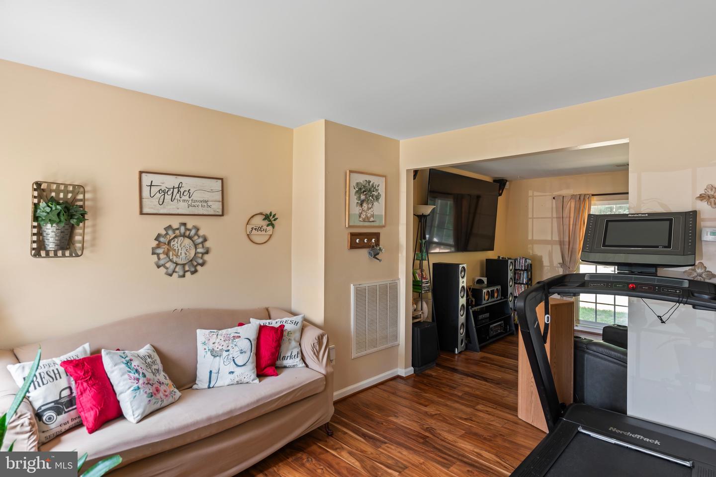 3084 PONY RIDGE TURN, DUMFRIES, Virginia 22026, 4 Bedrooms Bedrooms, ,2 BathroomsBathrooms,Residential,For sale,3084 PONY RIDGE TURN,VAPW2099644 MLS # VAPW2099644 3084 PONY RIDGE TURN, DUMFRIES, Virginia 22026, 4 Bedrooms Bedrooms, ,2 BathroomsBathrooms,Residential,For sale,3084 PONY RIDGE TURN,VAPW2099644 MLS # VAPW2099644