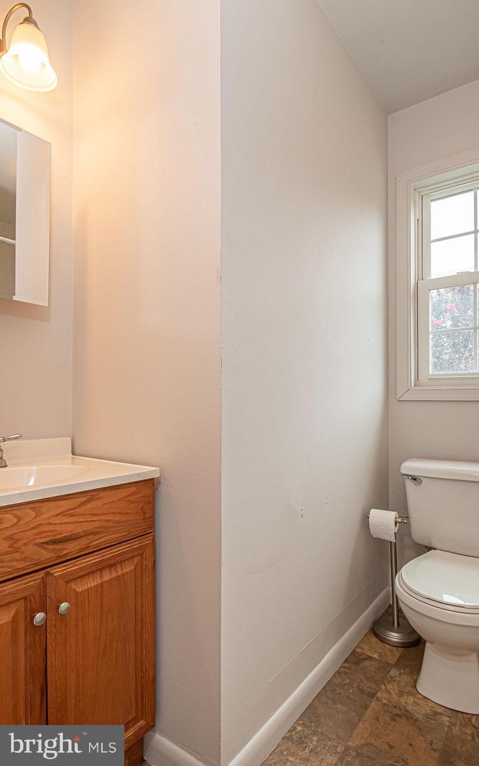 124 E 15TH ST, FRONT ROYAL, Virginia 22630, 3 Bedrooms Bedrooms, ,1 BathroomBathrooms,Residential,For sale,124 E 15TH ST,VAWR2011768 MLS # VAWR2011768