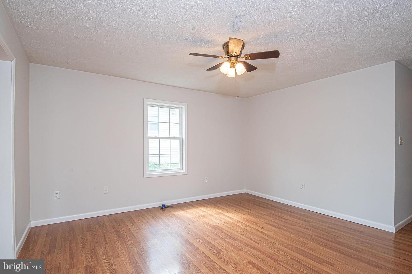 124 E 15TH ST, FRONT ROYAL, Virginia 22630, 3 Bedrooms Bedrooms, ,1 BathroomBathrooms,Residential,For sale,124 E 15TH ST,VAWR2011768 MLS # VAWR2011768