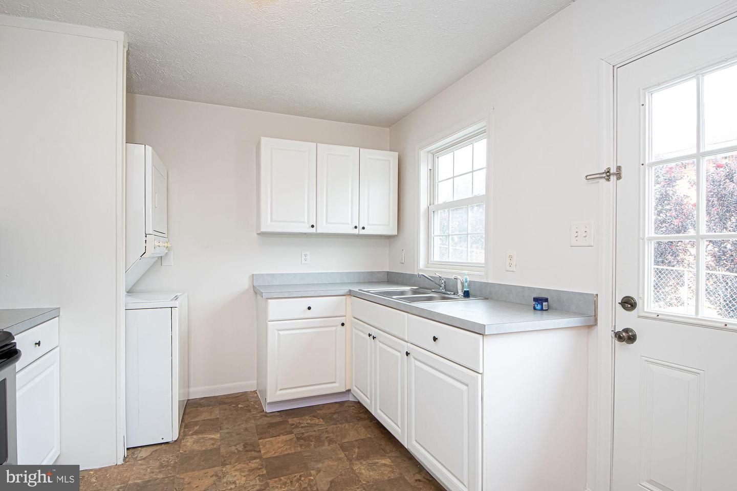 124 E 15TH ST, FRONT ROYAL, Virginia 22630, 3 Bedrooms Bedrooms, ,1 BathroomBathrooms,Residential,For sale,124 E 15TH ST,VAWR2011768 MLS # VAWR2011768