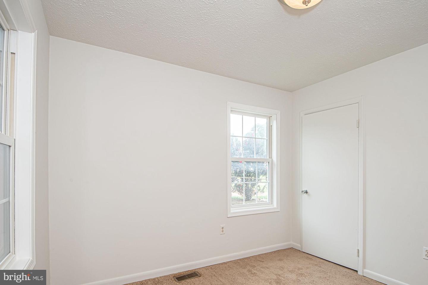 124 E 15TH ST, FRONT ROYAL, Virginia 22630, 3 Bedrooms Bedrooms, ,1 BathroomBathrooms,Residential,For sale,124 E 15TH ST,VAWR2011768 MLS # VAWR2011768