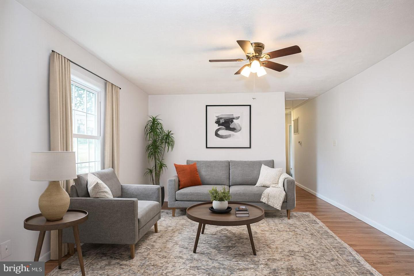 124 E 15TH ST, FRONT ROYAL, Virginia 22630, 3 Bedrooms Bedrooms, ,1 BathroomBathrooms,Residential,For sale,124 E 15TH ST,VAWR2011768 MLS # VAWR2011768