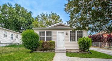 124 E 15TH ST, FRONT ROYAL, Virginia 22630, 3 Bedrooms Bedrooms, ,1 BathroomBathrooms,Residential,For sale,124 E 15TH ST,VAWR2011768 MLS # VAWR2011768