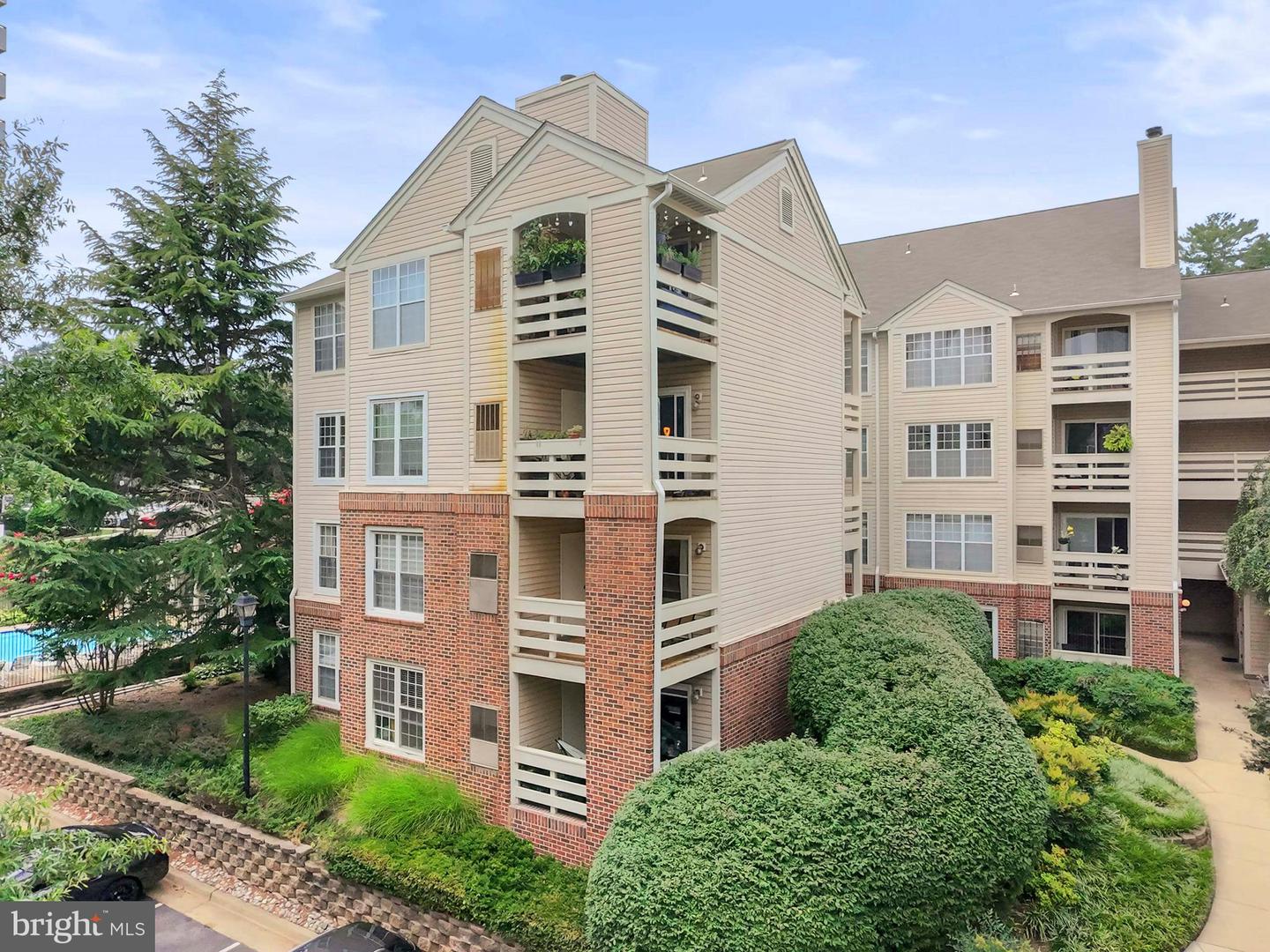 244 S REYNOLDS ST #201, ALEXANDRIA, Virginia 22304, 2 Bedrooms Bedrooms, ,2 BathroomsBathrooms,Residential,For sale,244 S REYNOLDS ST #201,VAAX2047732 MLS # VAAX2047732