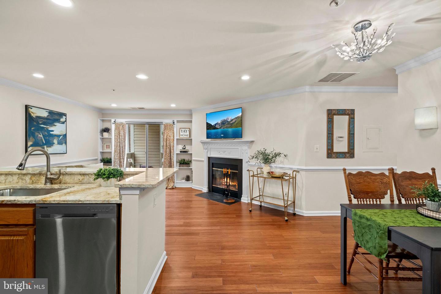 244 S REYNOLDS ST #201, ALEXANDRIA, Virginia 22304, 2 Bedrooms Bedrooms, ,2 BathroomsBathrooms,Residential,For sale,244 S REYNOLDS ST #201,VAAX2047732 MLS # VAAX2047732