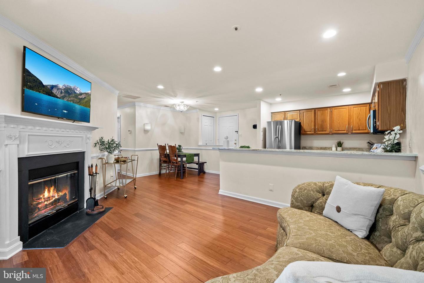 244 S REYNOLDS ST #201, ALEXANDRIA, Virginia 22304, 2 Bedrooms Bedrooms, ,2 BathroomsBathrooms,Residential,For sale,244 S REYNOLDS ST #201,VAAX2047732 MLS # VAAX2047732