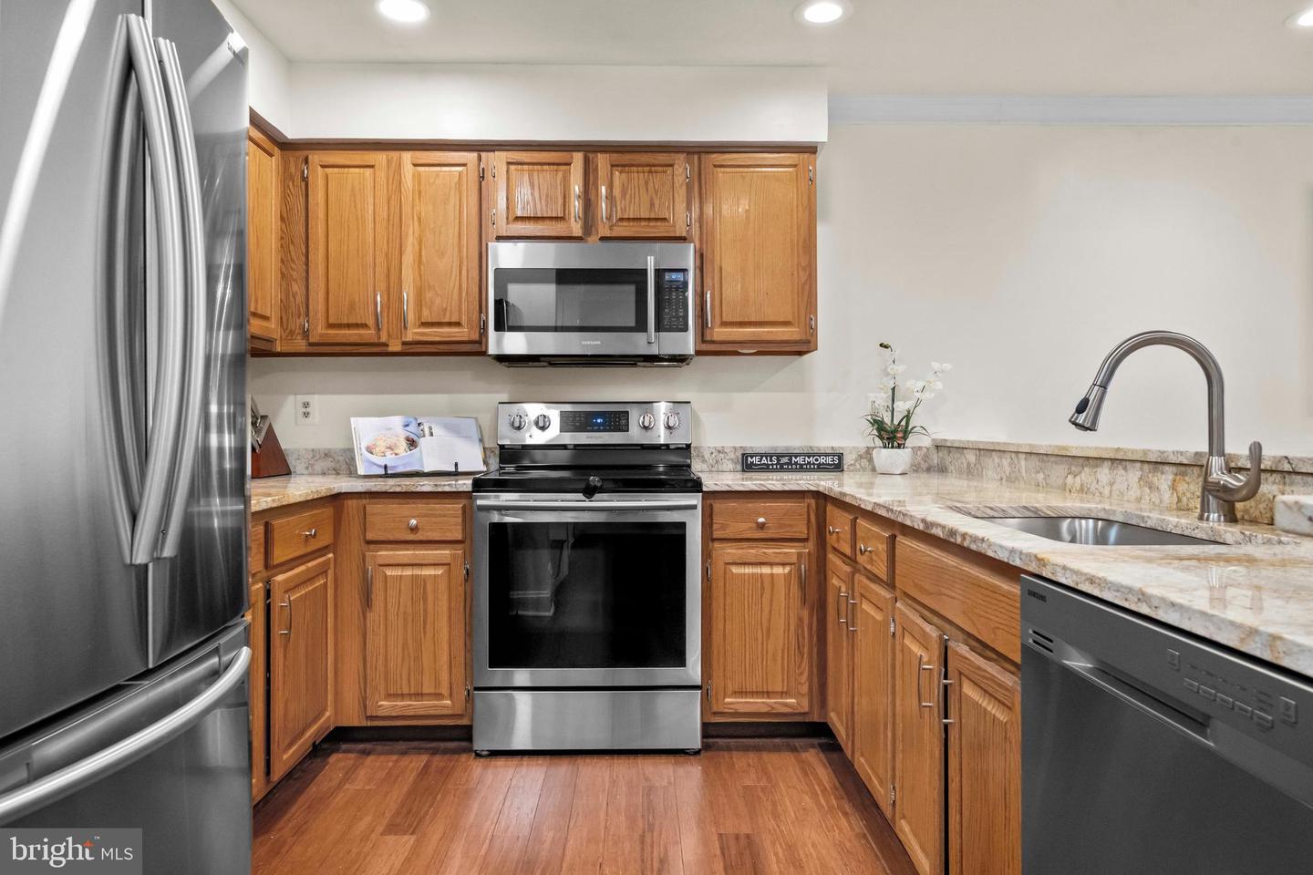 244 S REYNOLDS ST #201, ALEXANDRIA, Virginia 22304, 2 Bedrooms Bedrooms, ,2 BathroomsBathrooms,Residential,For sale,244 S REYNOLDS ST #201,VAAX2047732 MLS # VAAX2047732