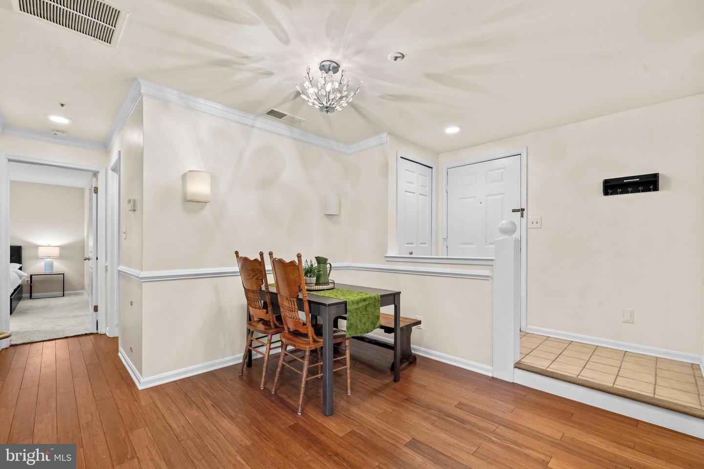 244 S REYNOLDS ST #201, ALEXANDRIA, Virginia 22304, 2 Bedrooms Bedrooms, ,2 BathroomsBathrooms,Residential,For sale,244 S REYNOLDS ST #201,VAAX2047732 MLS # VAAX2047732