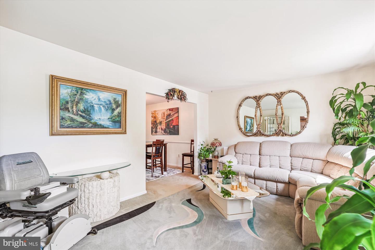 6137 FRANCONIA STATION LN, ALEXANDRIA, Virginia 22310, 5 Bedrooms Bedrooms, ,4 BathroomsBathrooms,Residential,For sale,6137 FRANCONIA STATION LN,VAFX2257322 MLS # VAFX2257322