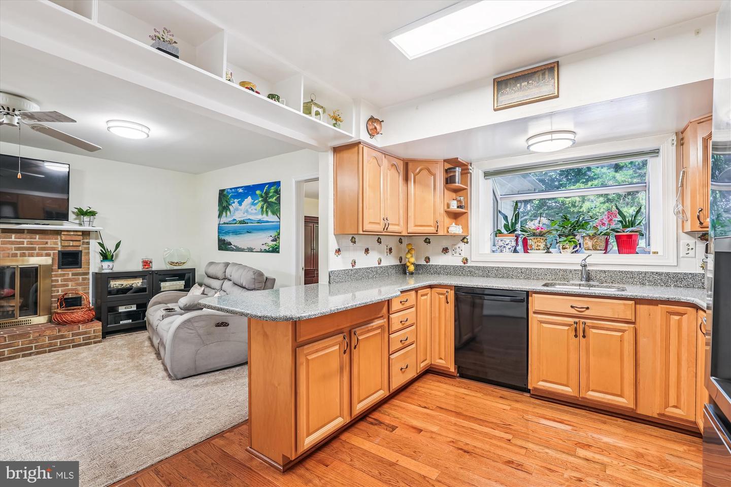 6137 FRANCONIA STATION LN, ALEXANDRIA, Virginia 22310, 5 Bedrooms Bedrooms, ,4 BathroomsBathrooms,Residential,For sale,6137 FRANCONIA STATION LN,VAFX2257322 MLS # VAFX2257322