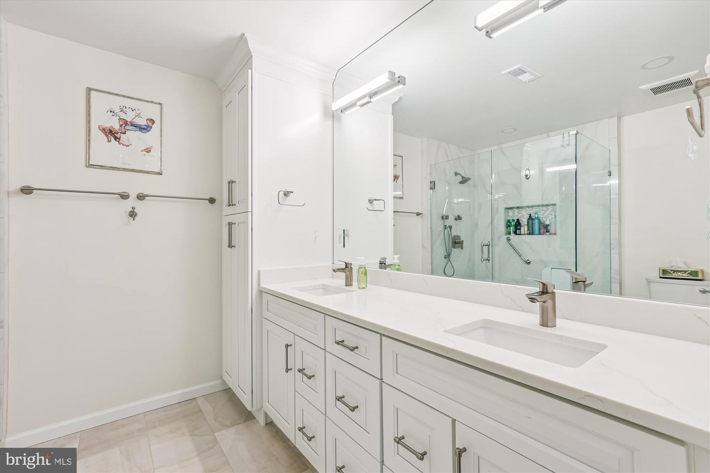 6137 FRANCONIA STATION LN, ALEXANDRIA, Virginia 22310, 5 Bedrooms Bedrooms, ,4 BathroomsBathrooms,Residential,For sale,6137 FRANCONIA STATION LN,VAFX2257322 MLS # VAFX2257322