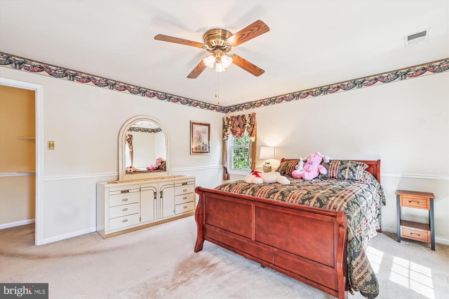 6137 FRANCONIA STATION LN, ALEXANDRIA, Virginia 22310, 5 Bedrooms Bedrooms, ,4 BathroomsBathrooms,Residential,For sale,6137 FRANCONIA STATION LN,VAFX2257322 MLS # VAFX2257322