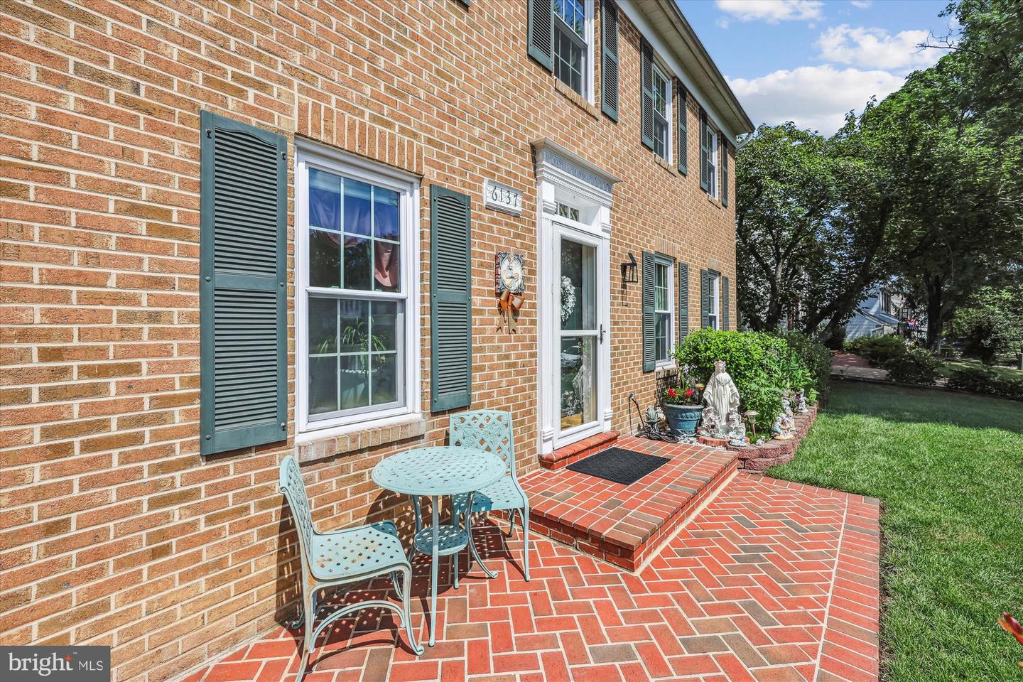 6137 FRANCONIA STATION LN, ALEXANDRIA, Virginia 22310, 5 Bedrooms Bedrooms, ,4 BathroomsBathrooms,Residential,For sale,6137 FRANCONIA STATION LN,VAFX2257322 MLS # VAFX2257322