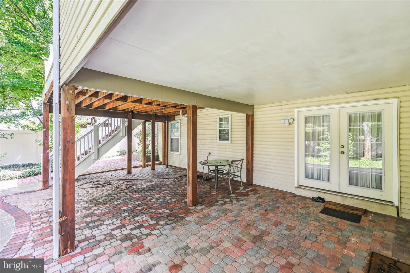 6137 FRANCONIA STATION LN, ALEXANDRIA, Virginia 22310, 5 Bedrooms Bedrooms, ,4 BathroomsBathrooms,Residential,For sale,6137 FRANCONIA STATION LN,VAFX2257322 MLS # VAFX2257322