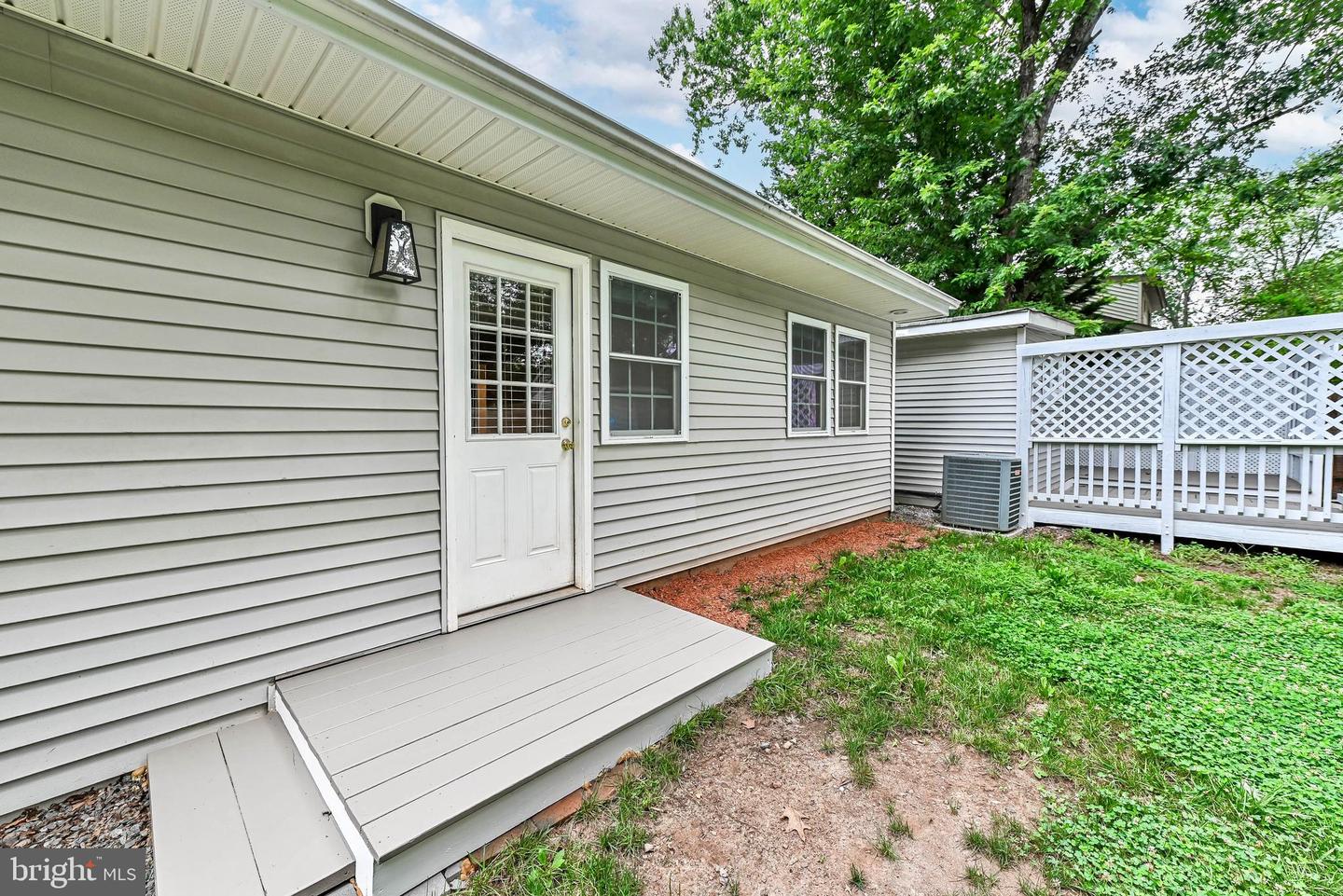 132 E MEADOWLAND LN, STERLING, Virginia 20164, 4 Bedrooms Bedrooms, ,3 BathroomsBathrooms,Residential,For sale,132 E MEADOWLAND LN,VALO2103104 MLS # VALO2103104