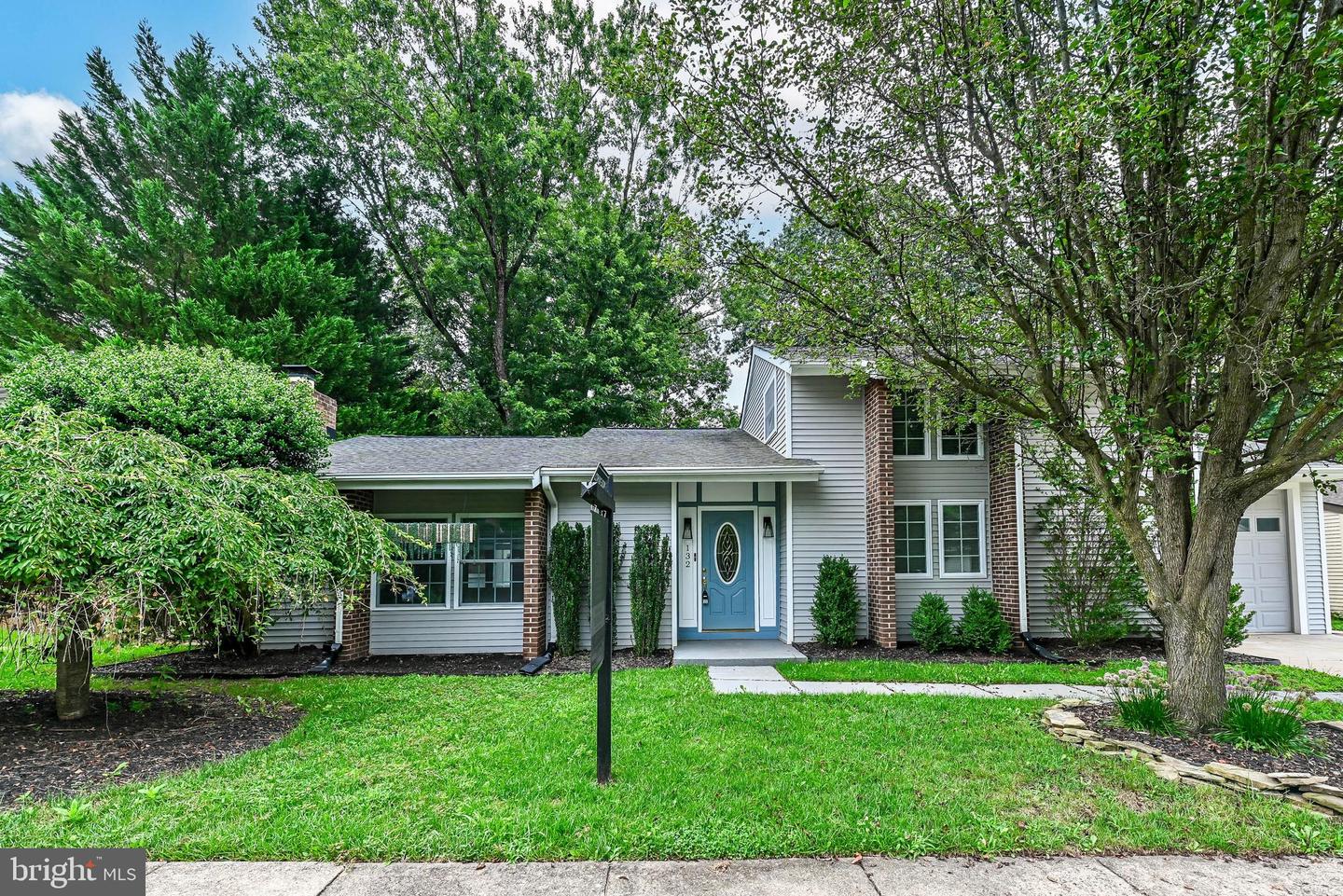 132 E MEADOWLAND LN, STERLING, Virginia 20164, 4 Bedrooms Bedrooms, ,3 BathroomsBathrooms,Residential,For sale,132 E MEADOWLAND LN,VALO2103104 MLS # VALO2103104