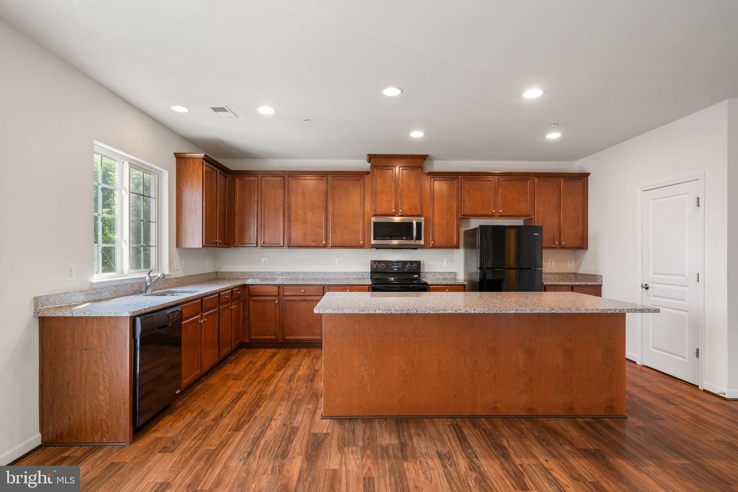 14844 MASON CREEK CIR, WOODBRIDGE, Virginia 22191, 3 Bedrooms Bedrooms, 5 Rooms Rooms,2 BathroomsBathrooms,Residential,For sale,14844 MASON CREEK CIR,VAPW2099944 MLS # VAPW2099944