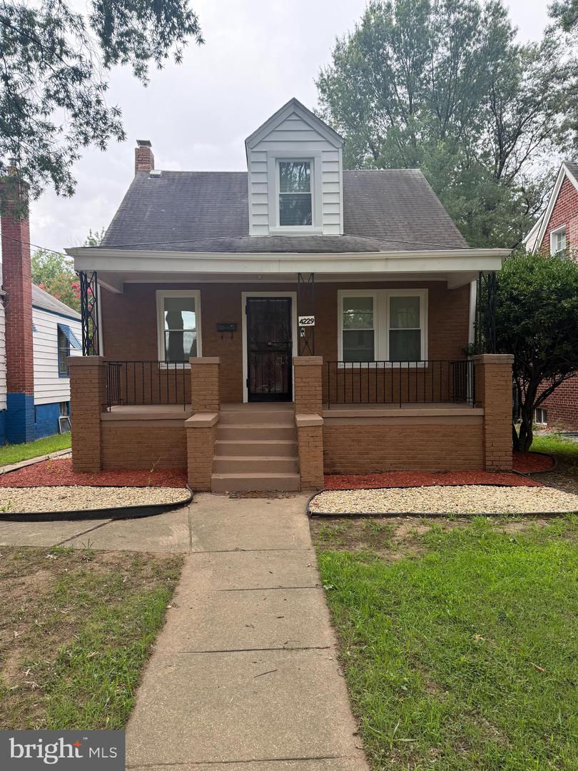 4229 LANE PL NE, WASHINGTON, District Of Columbia 20019, 3 Bedrooms Bedrooms, ,2 BathroomsBathrooms,Residential,For sale,4229 LANE PL NE,DCDC2211950 MLS # DCDC2211950