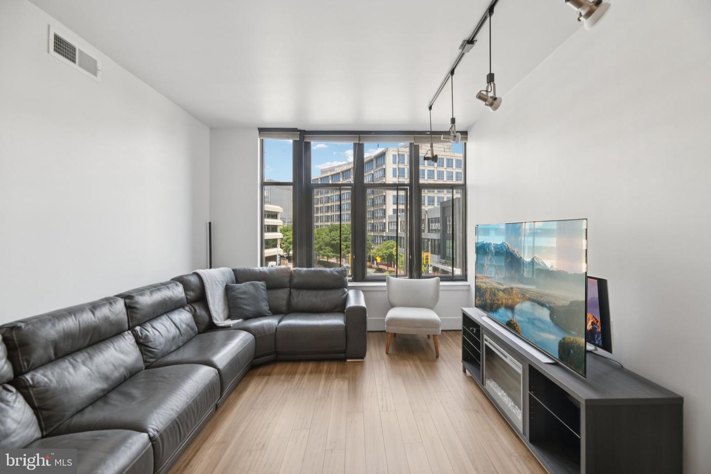 4301 MILITARY RD NW #306, WASHINGTON, District Of Columbia 20015, 2 Bedrooms Bedrooms, ,2 BathroomsBathrooms,Residential,For sale,4301 MILITARY RD NW #306,DCDC2212290 MLS # DCDC2212290