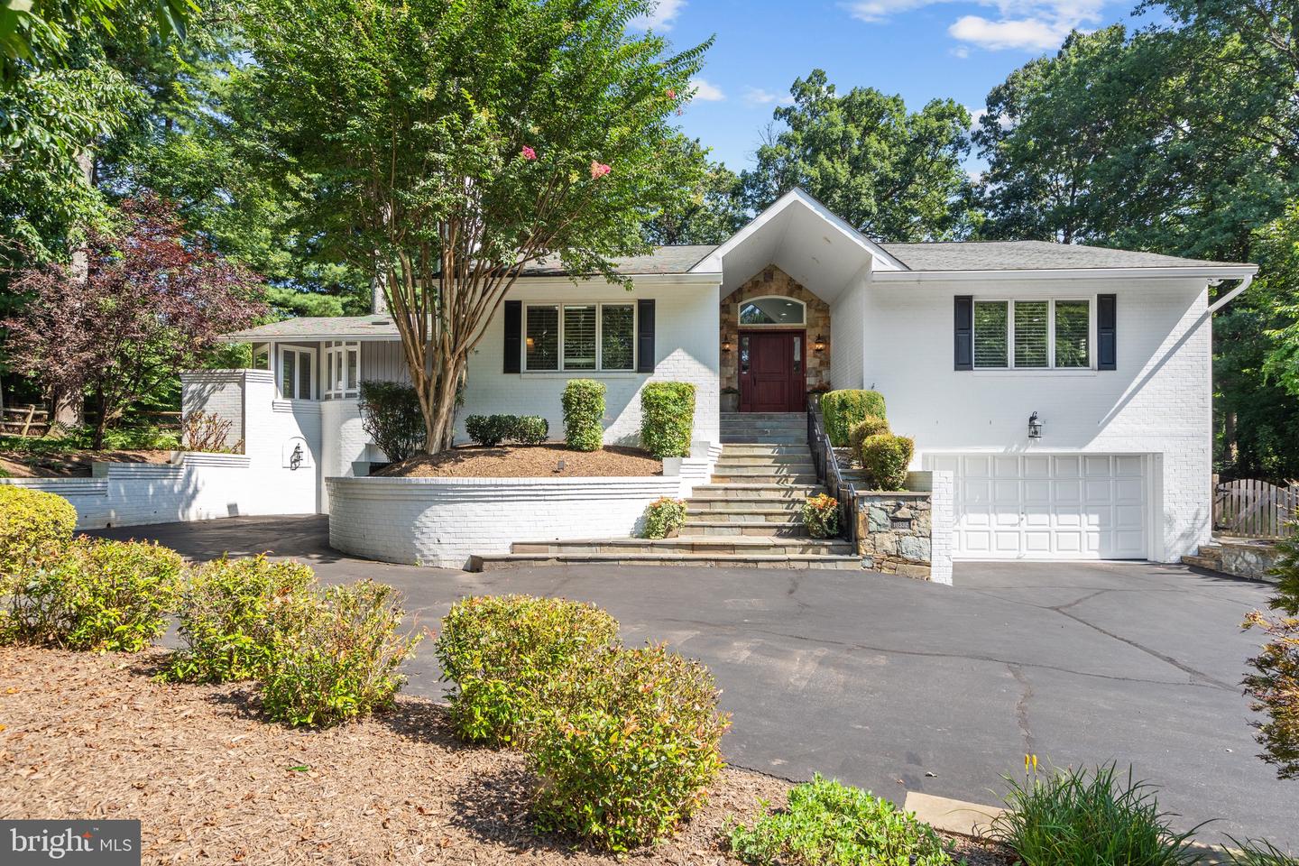 10332 ECLIPSE LN, GREAT FALLS, Virginia 22066, 6 Bedrooms Bedrooms, ,4 BathroomsBathrooms,Residential,For sale,10332 ECLIPSE LN,VAFX2257960 MLS # VAFX2257960