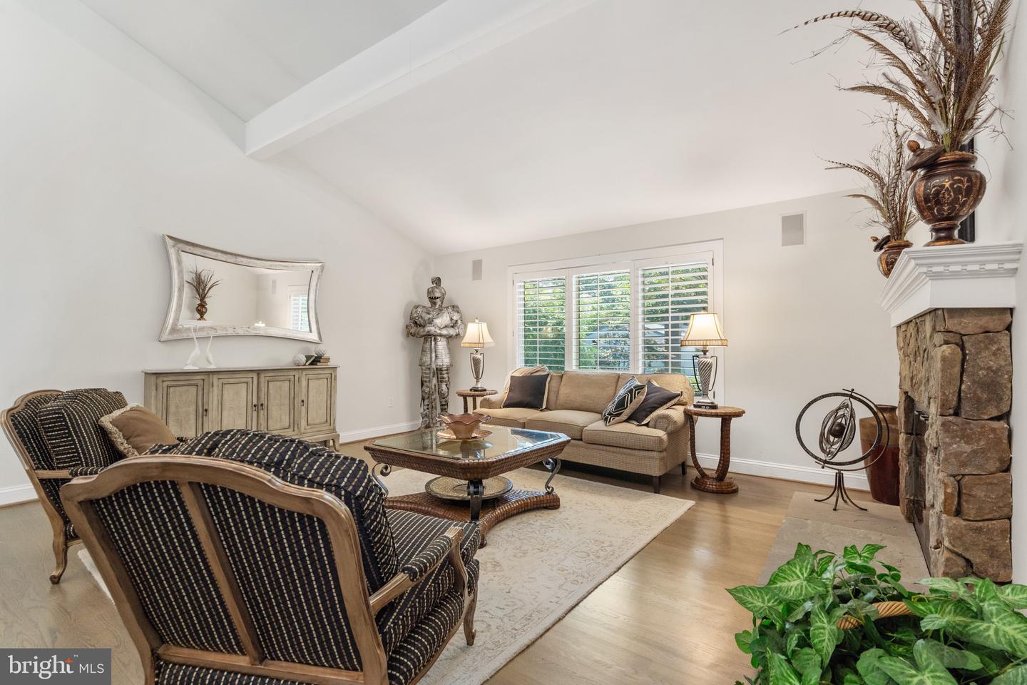 10332 ECLIPSE LN, GREAT FALLS, Virginia 22066, 6 Bedrooms Bedrooms, ,4 BathroomsBathrooms,Residential,For sale,10332 ECLIPSE LN,VAFX2257960 MLS # VAFX2257960